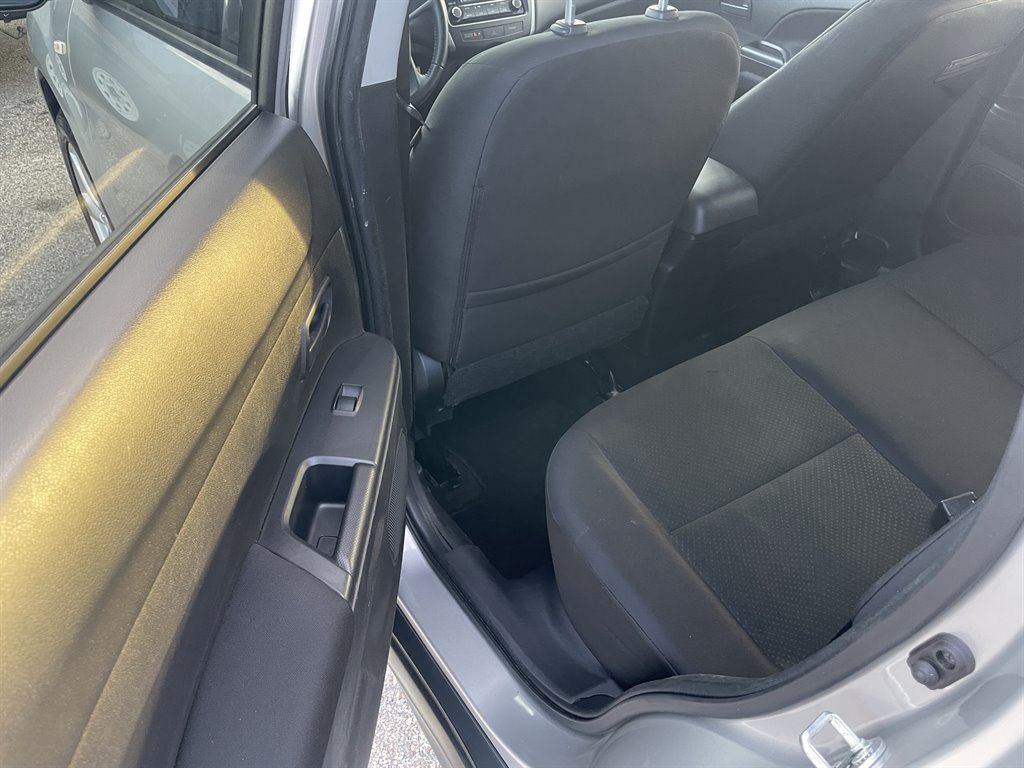 2014 Mitsubishi Outlander Sport ES photo