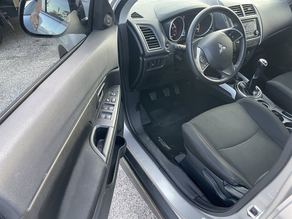 2014 Mitsubishi Outlander Sport ES photo