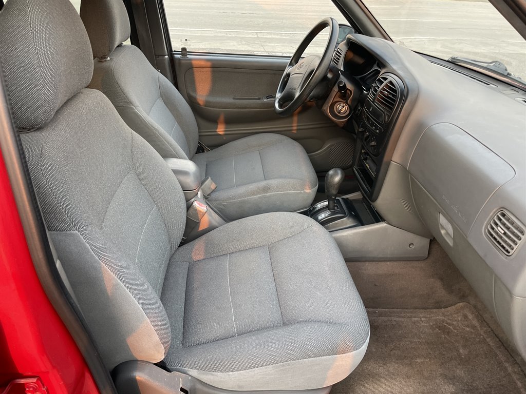 2002 Kia Sportage photo