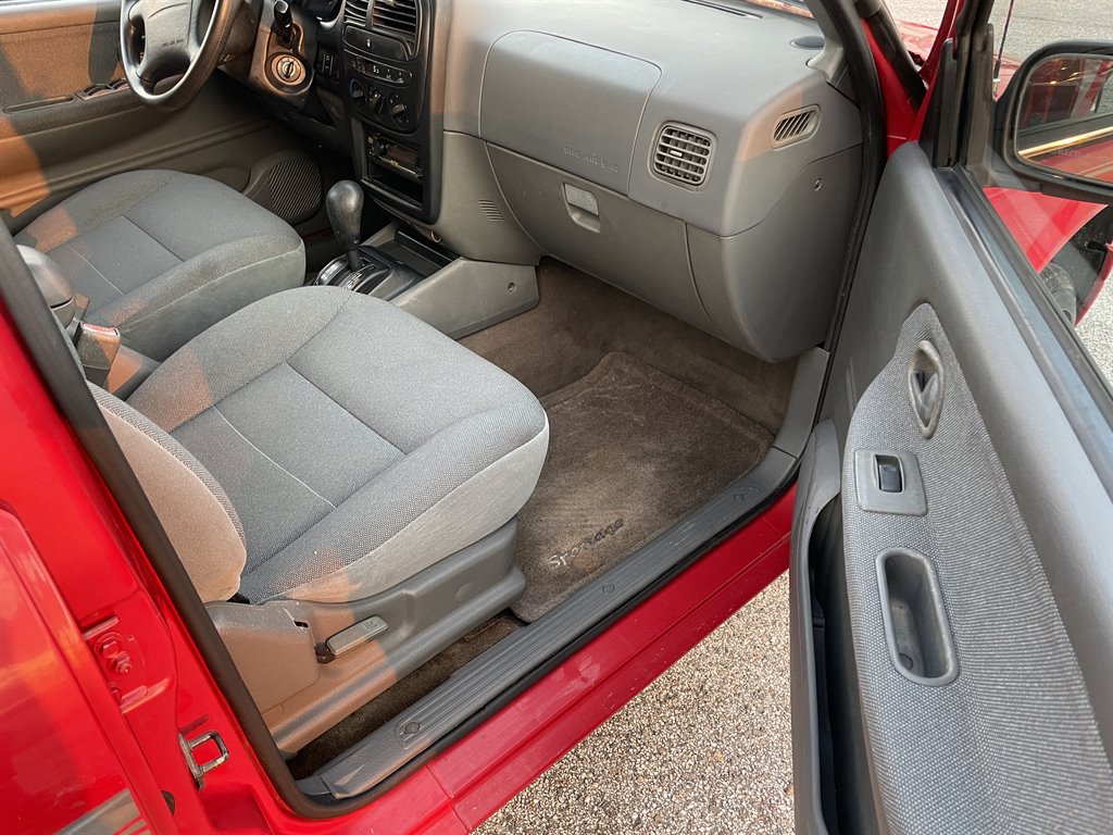 2002 Kia Sportage photo