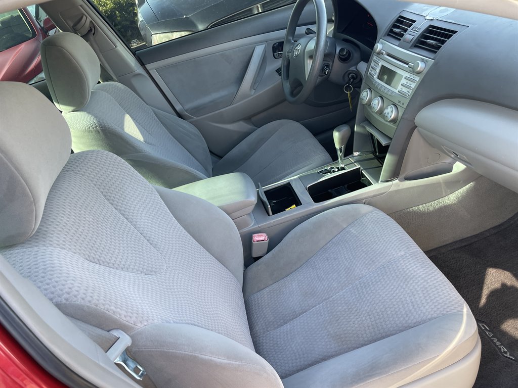2010 Toyota Camry photo
