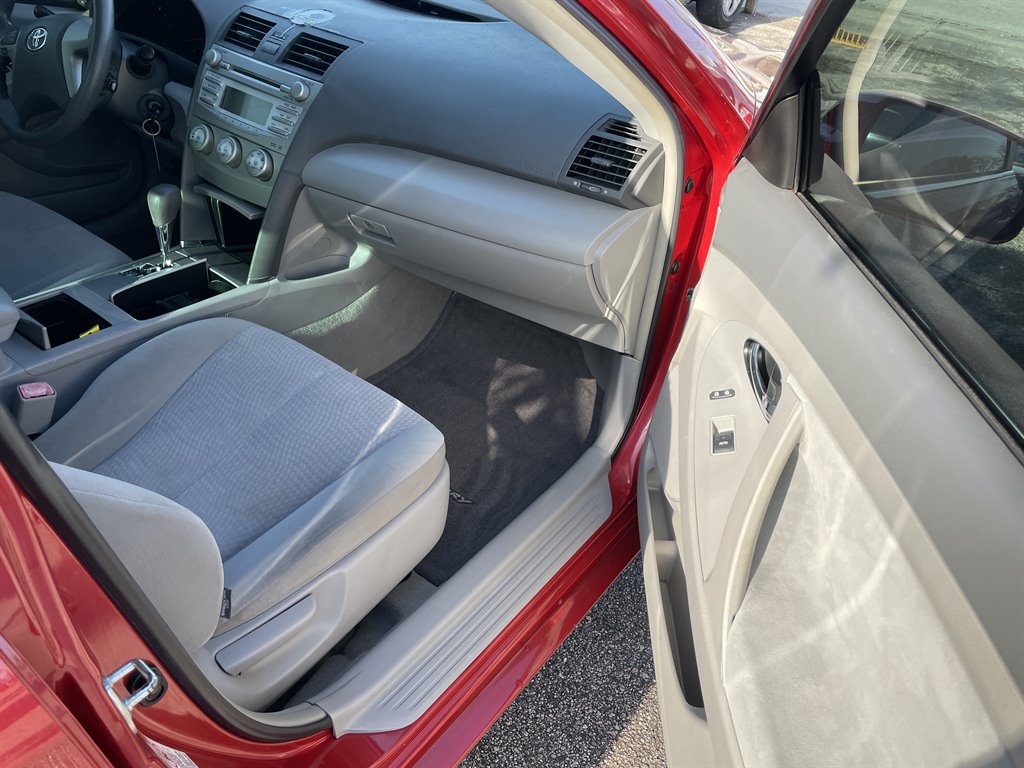 2010 Toyota Camry photo
