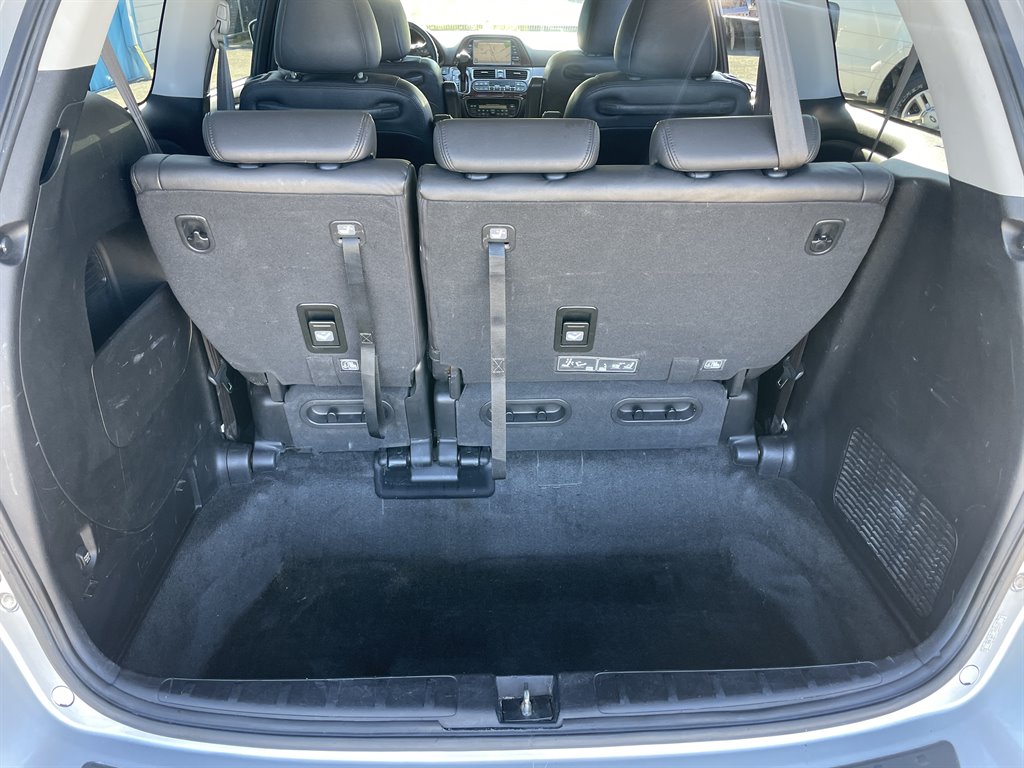 2010 Honda Odyssey Touring photo