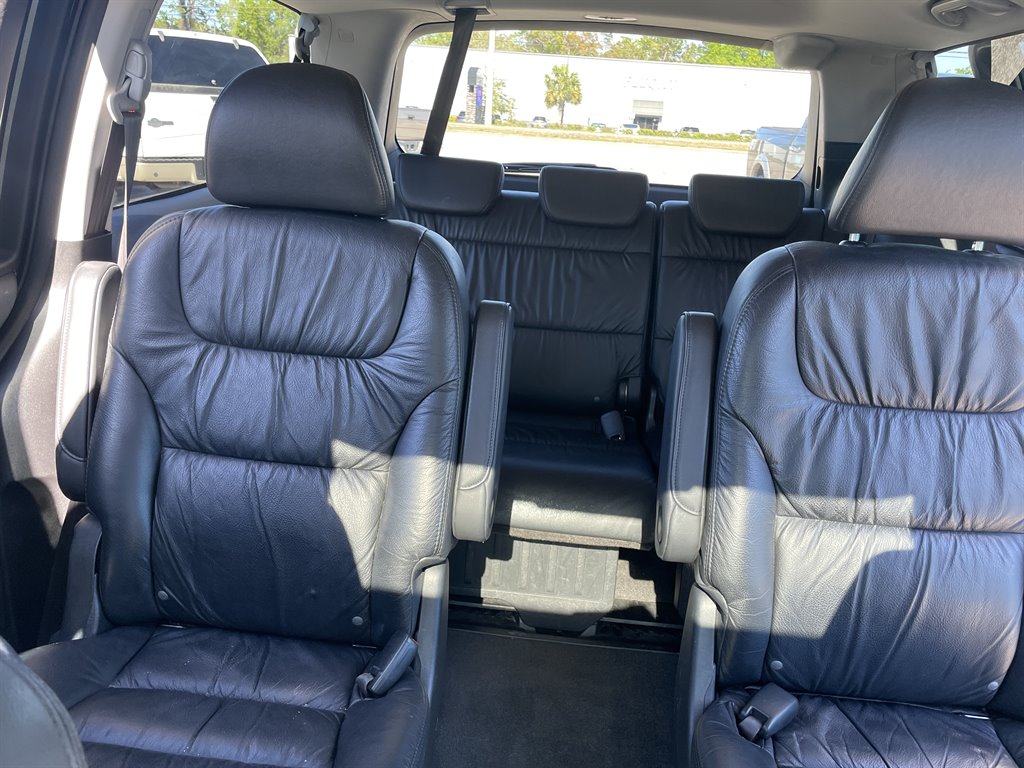 2010 Honda Odyssey Touring photo