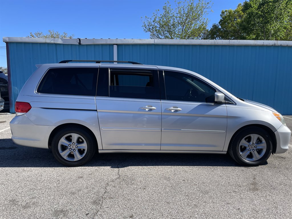 2010 Honda Odyssey Touring photo