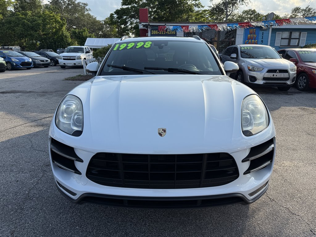 2016 Porsche Macan Turbo photo