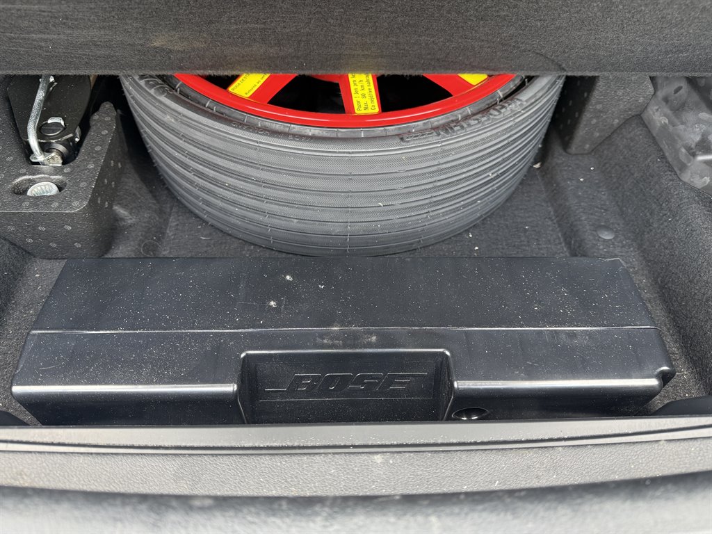 2016 Porsche Macan Turbo photo