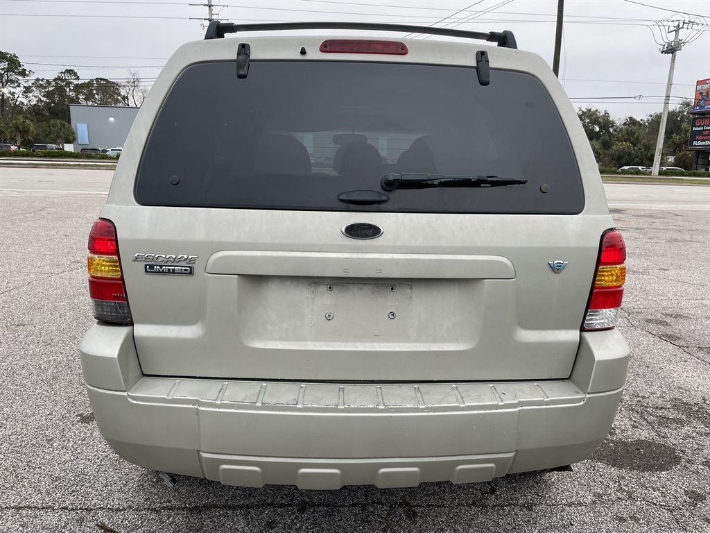2005 Ford Escape Limited photo