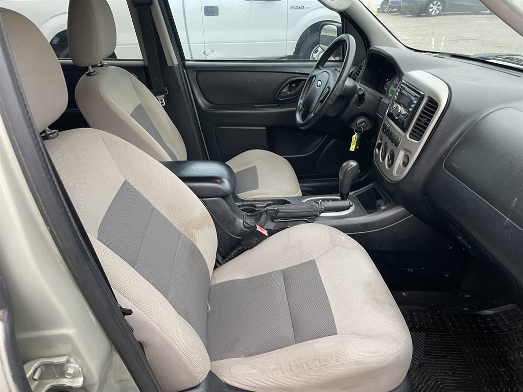 2005 Ford Escape Limited photo