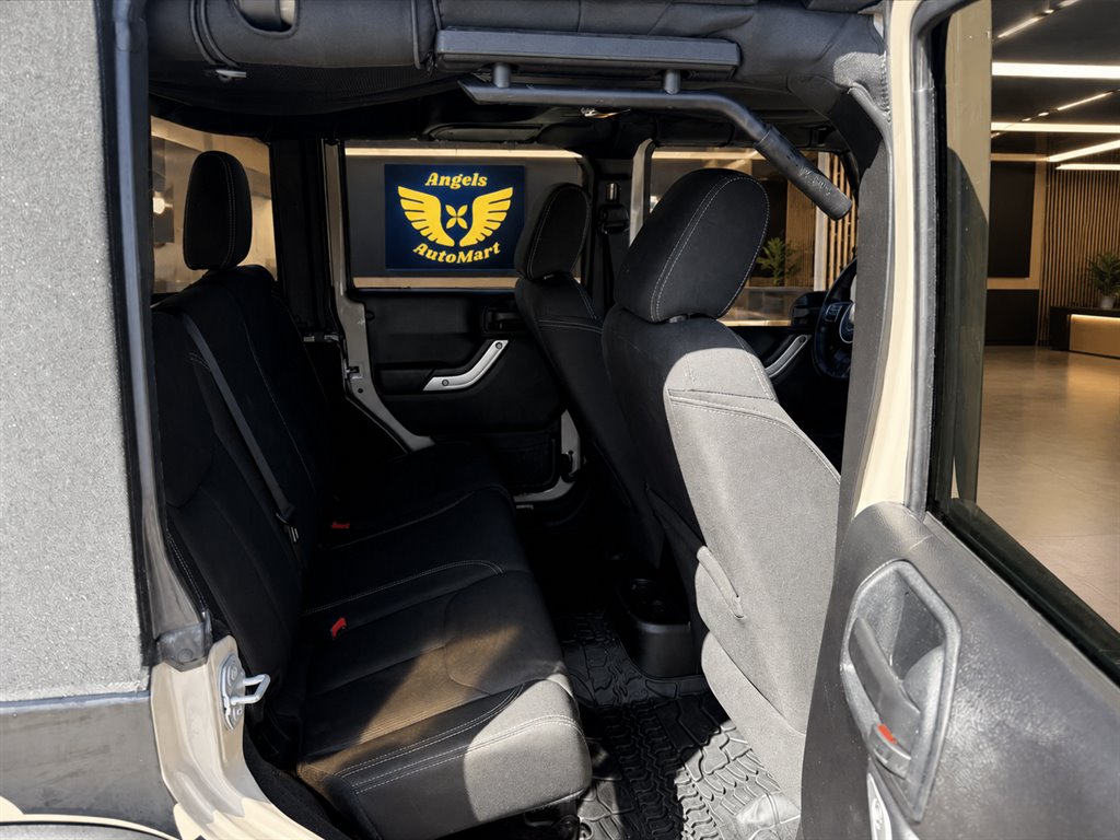 2016 Jeep Wrangler - $18,995