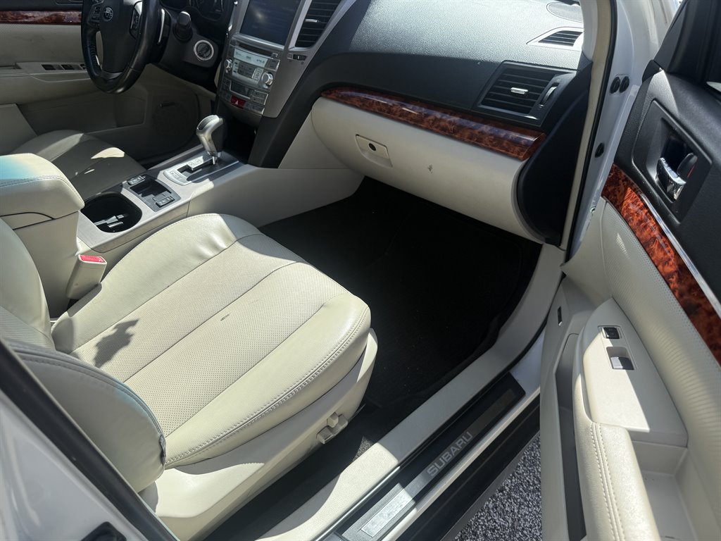 2012 Subaru Outback - $7,495