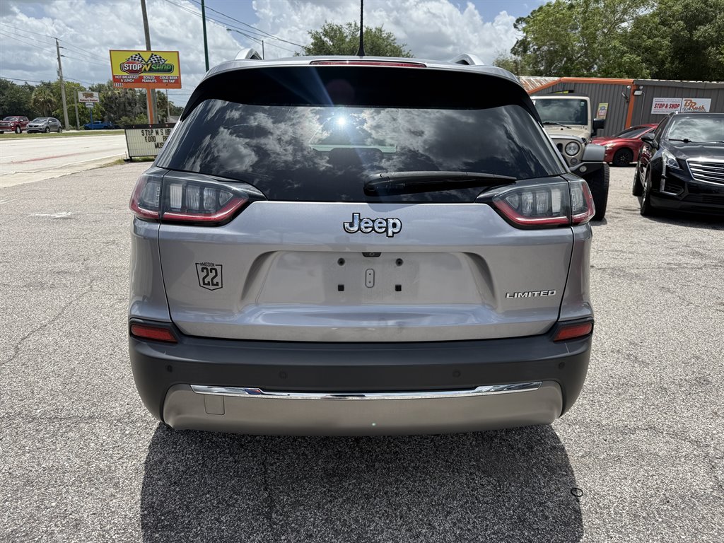 2019 Jeep Cherokee - $16,995