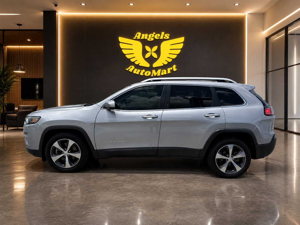 2019 Jeep Cherokee - $16,995