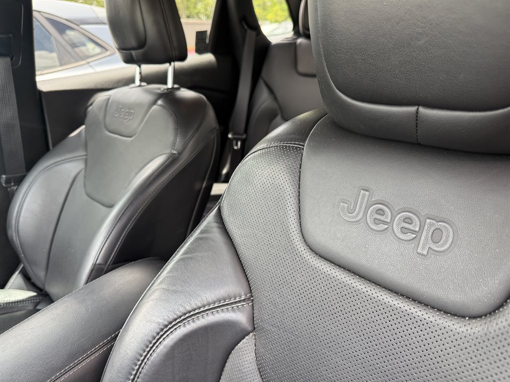 2019 Jeep Cherokee - $16,995