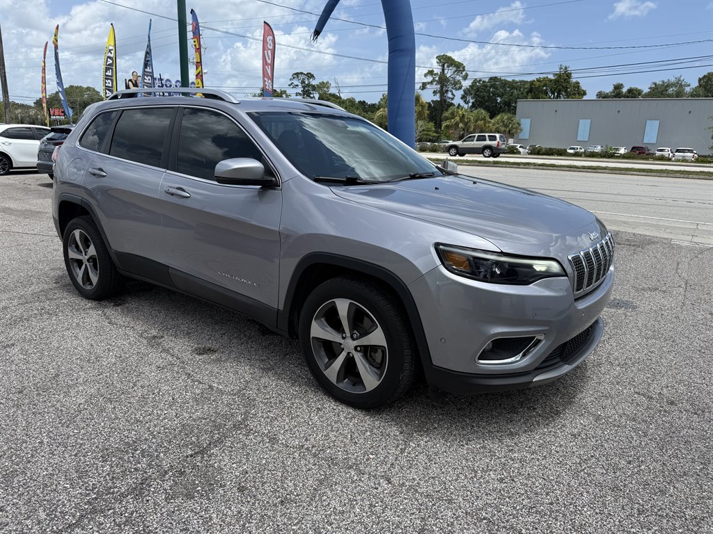 2019 Jeep Cherokee - $16,995