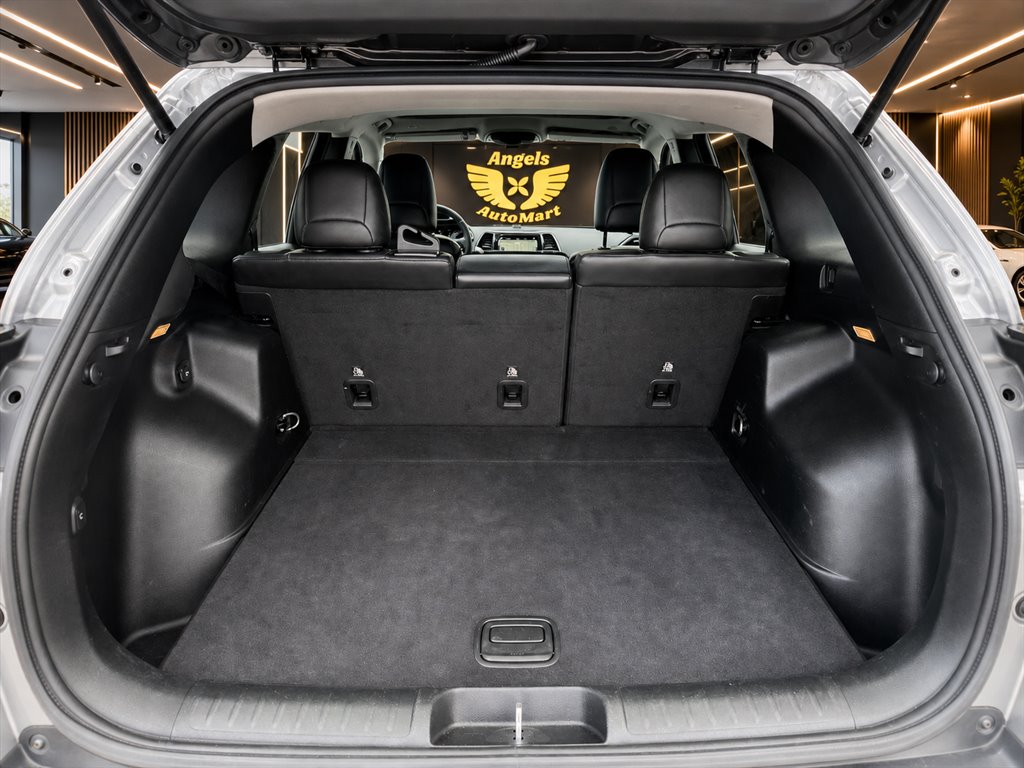 2019 Jeep Cherokee - $16,995