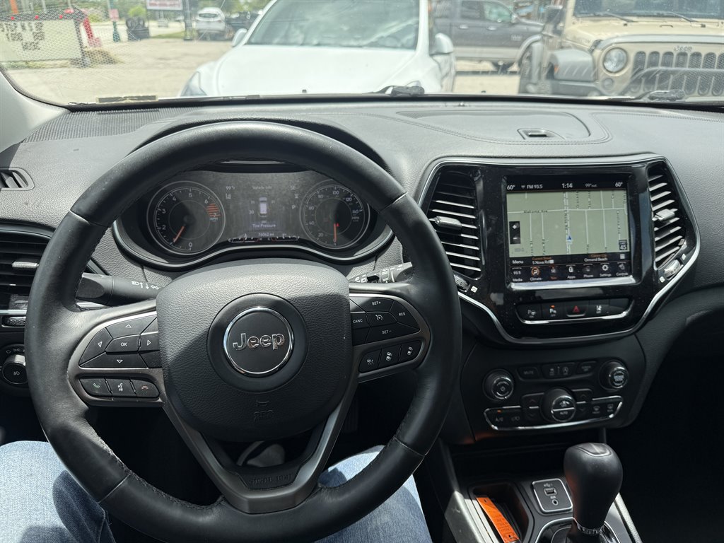 2019 Jeep Cherokee - $16,995