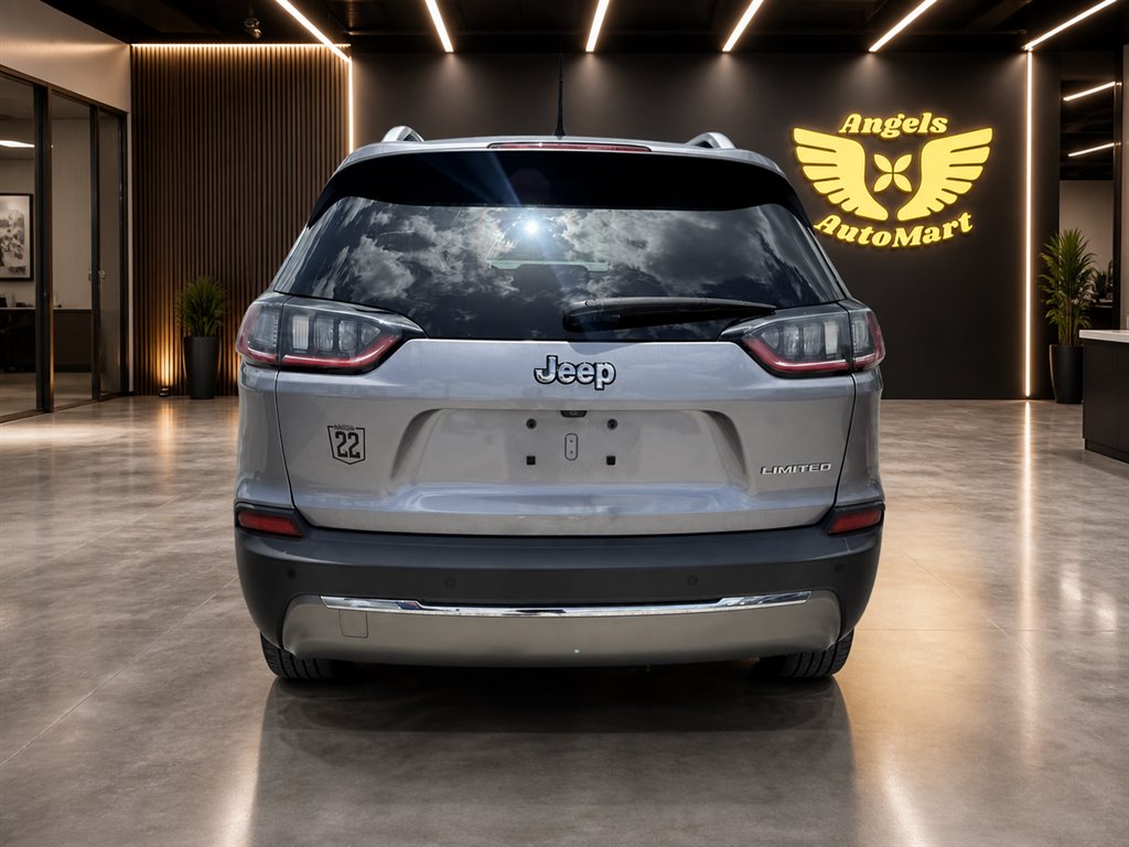 2019 Jeep Cherokee - $16,995