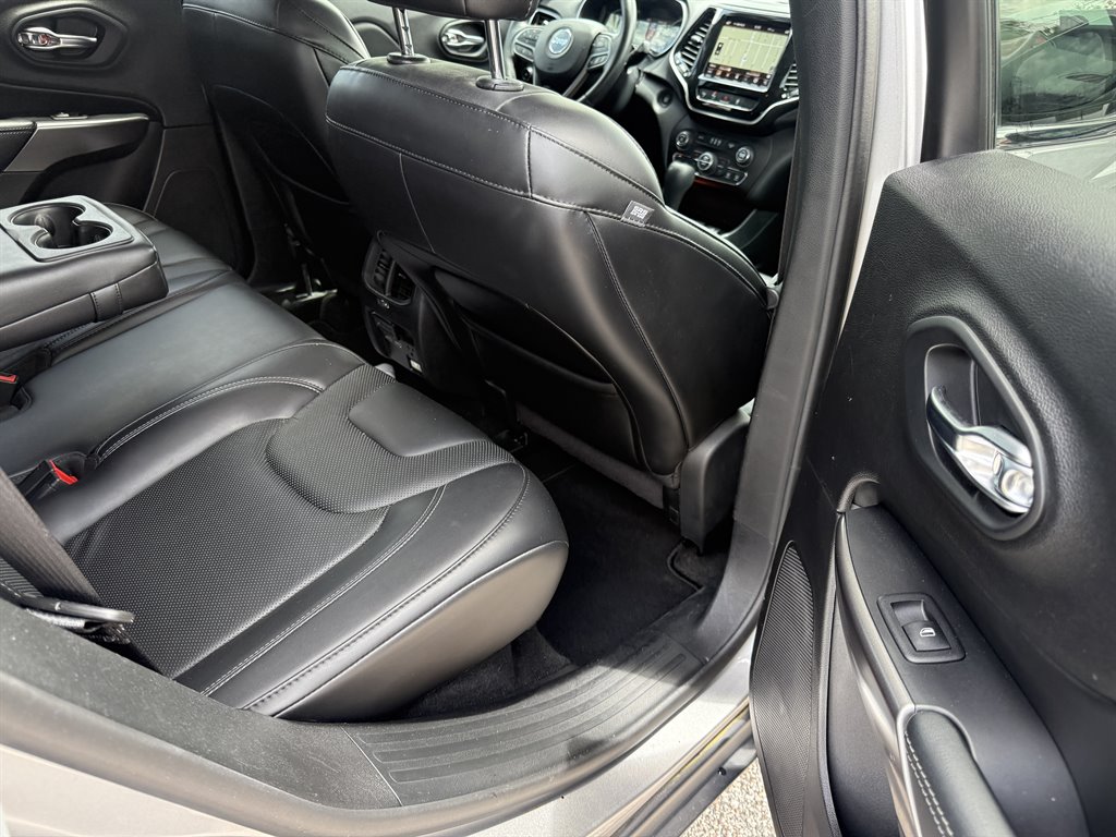 2019 Jeep Cherokee - $16,995