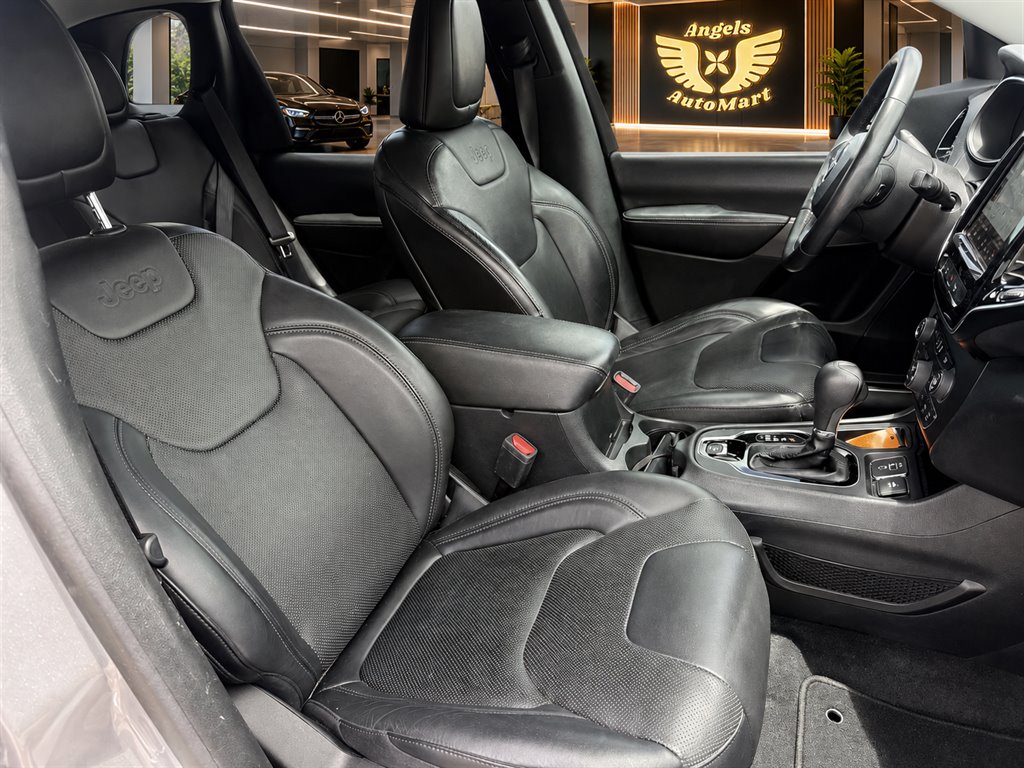 2019 Jeep Cherokee - $16,995