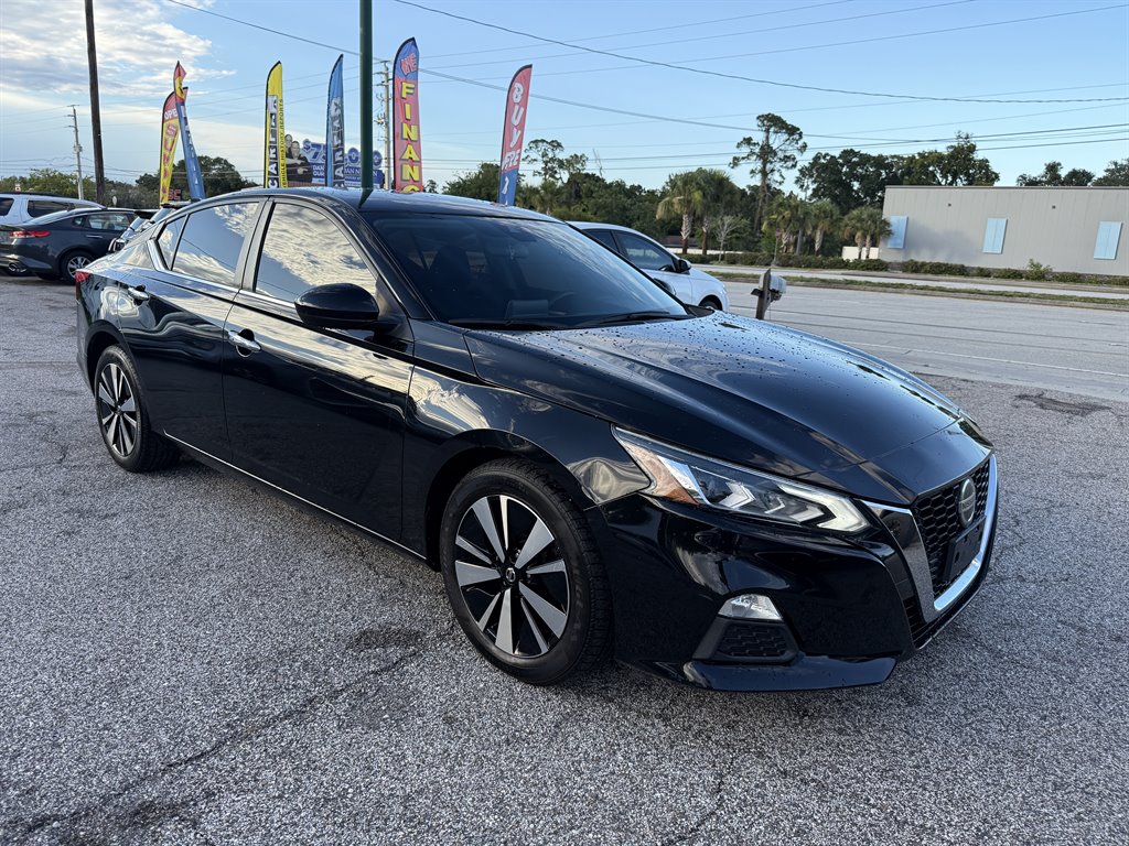 2021 Nissan Altima - $17,995