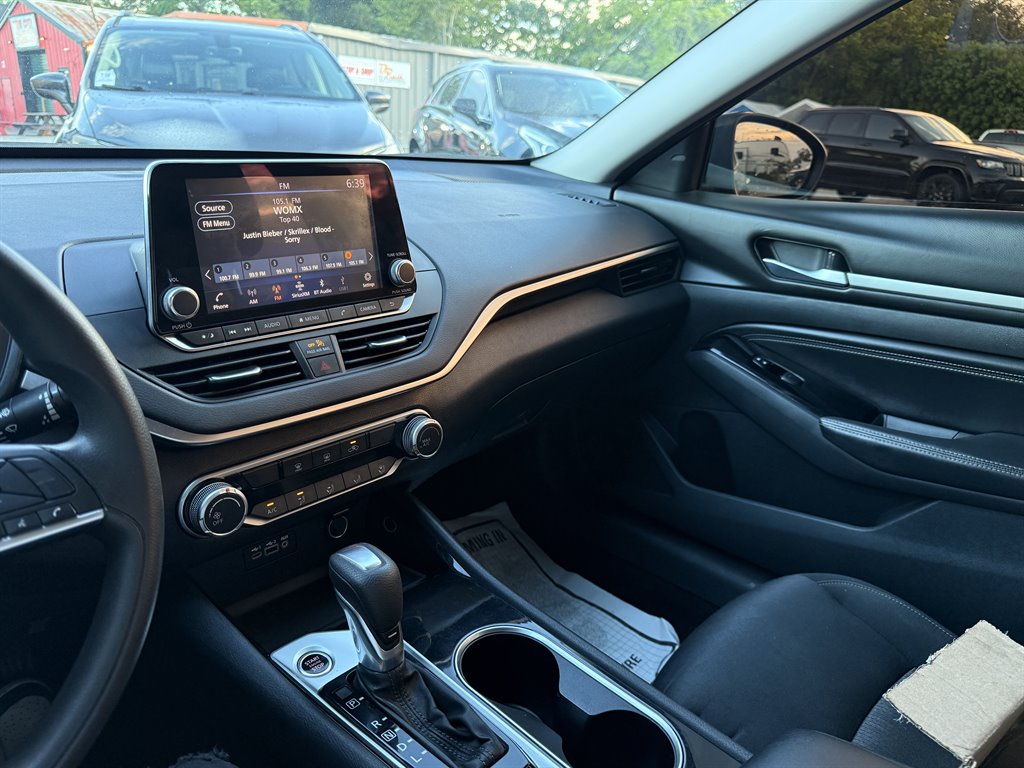 2021 Nissan Altima - $17,995