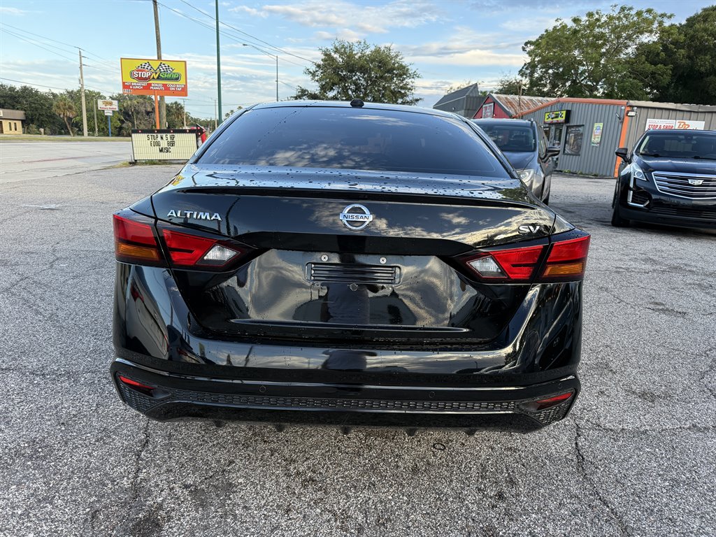 2021 Nissan Altima - $17,995