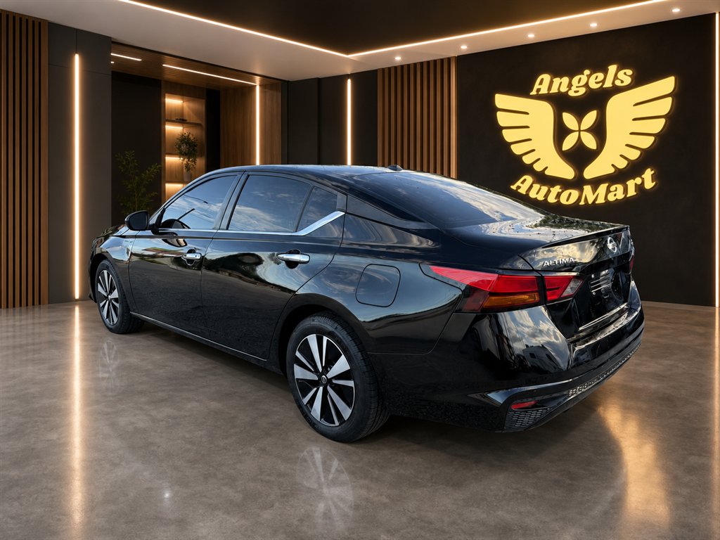 2021 Nissan Altima - $15,596
