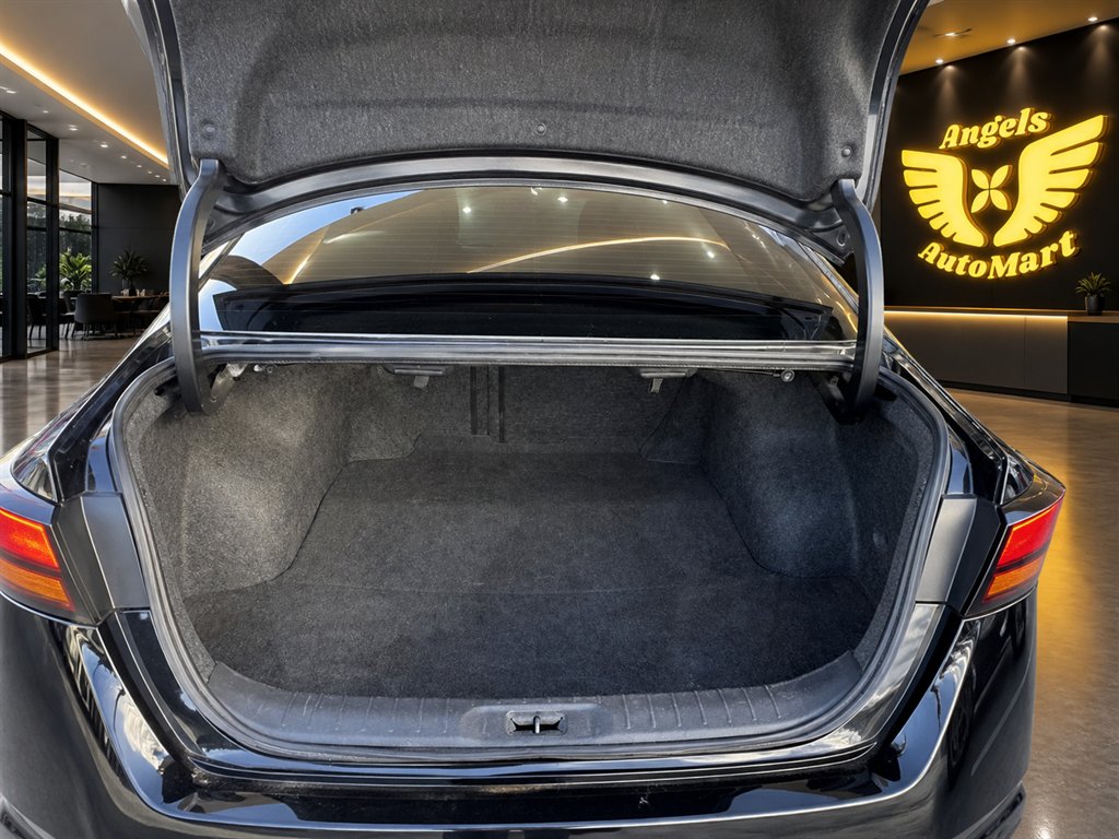 2021 Nissan Altima - $15,596