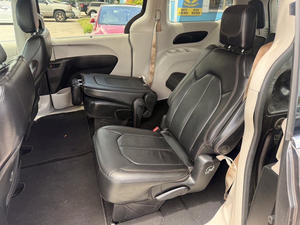 2019 Chrysler Pacifica - $13,596