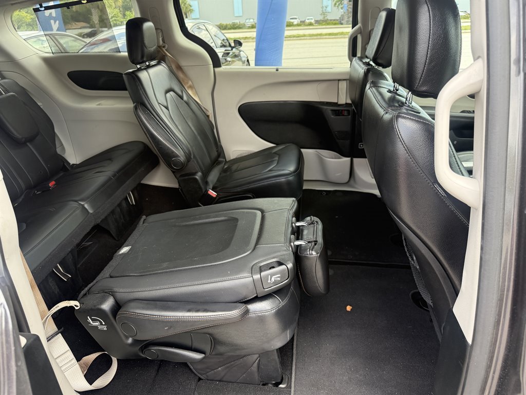 2019 Chrysler Pacifica - $12,995