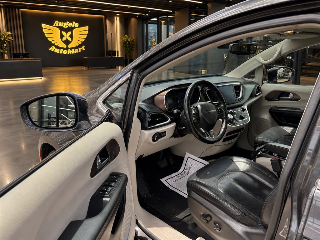 2019 Chrysler Pacifica - $13,596