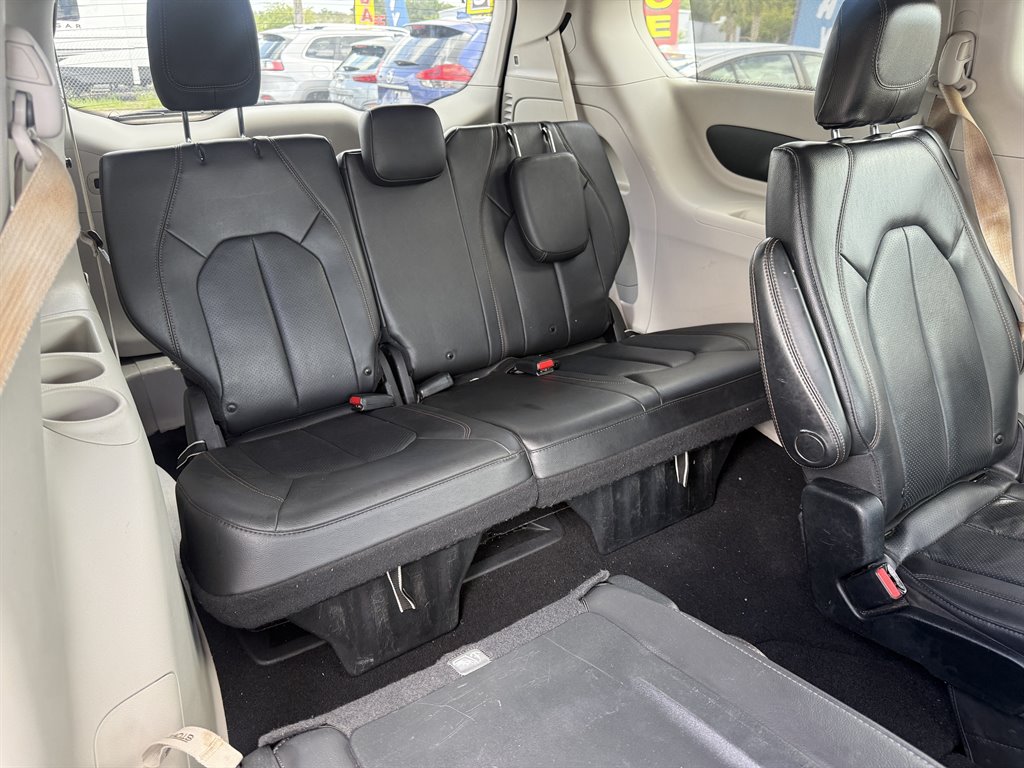 2019 Chrysler Pacifica - $13,596