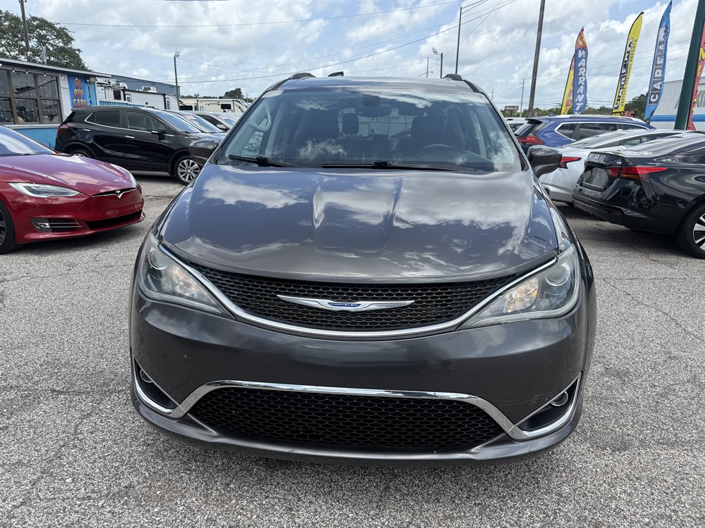 2019 Chrysler Pacifica - $13,596