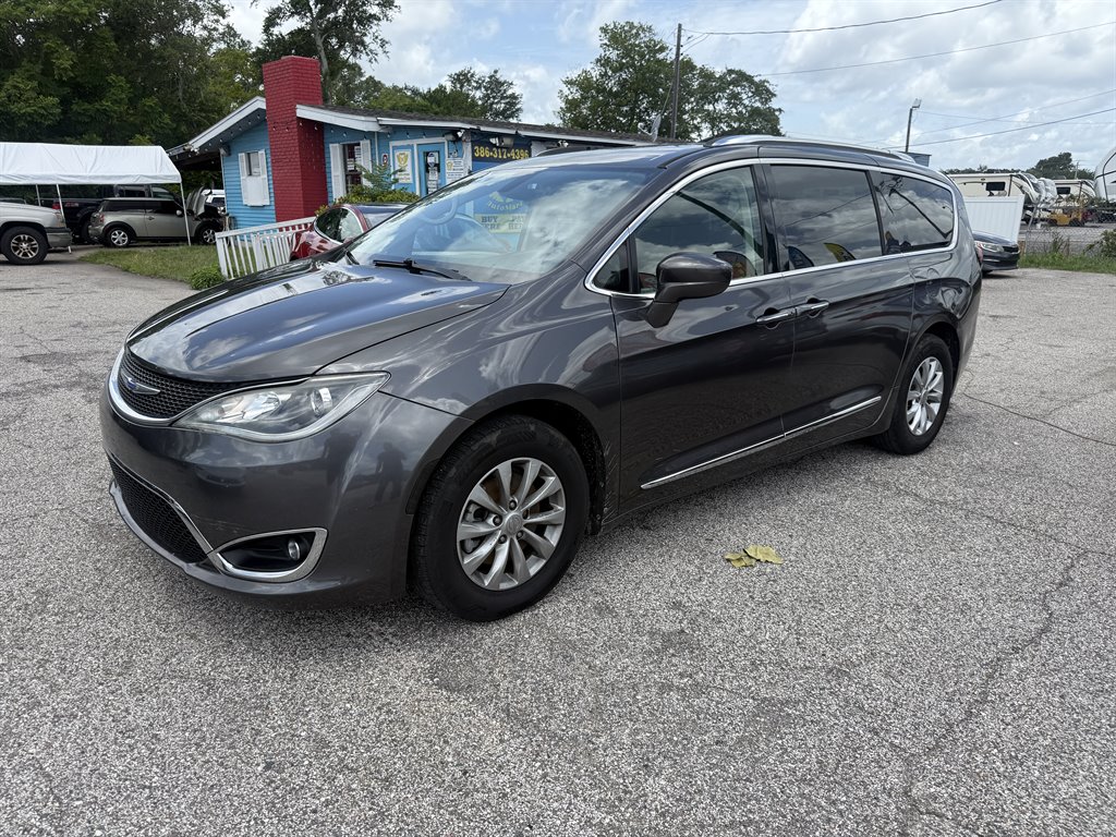 2019 Chrysler Pacifica - $13,596