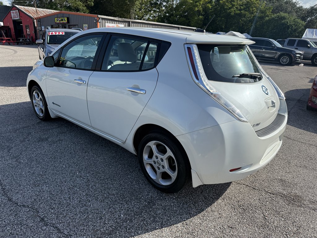 2015 Nissan LEAF - $2,495