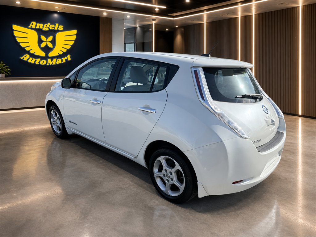 2015 Nissan LEAF - $2,495