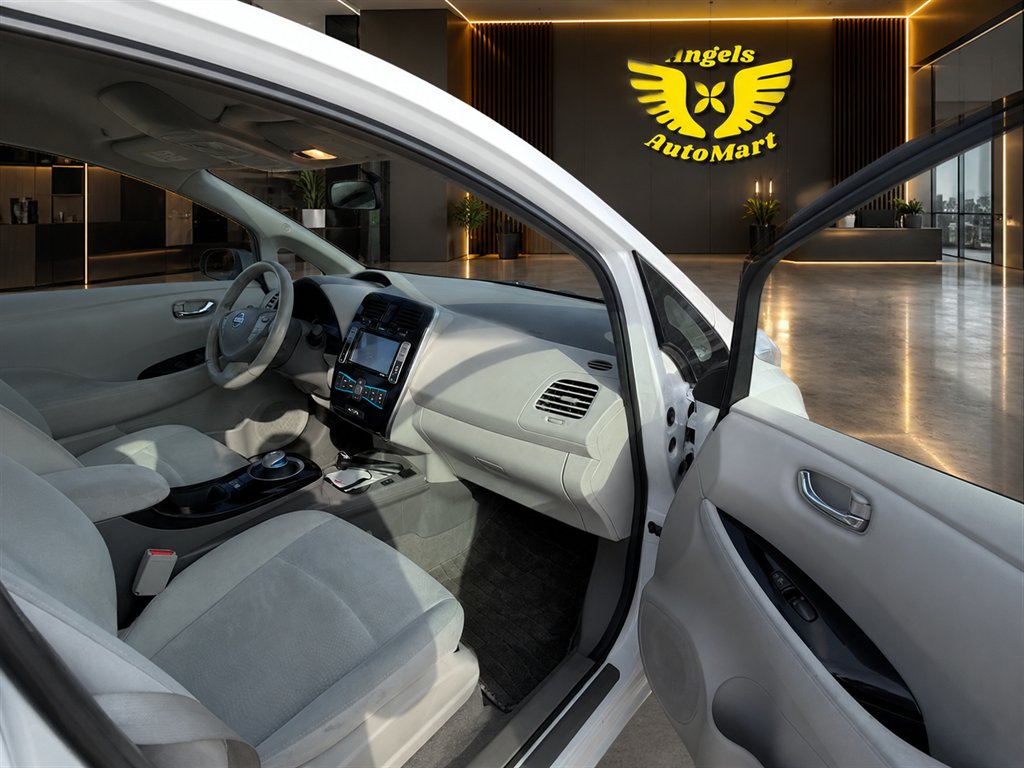 2015 Nissan LEAF - $2,495