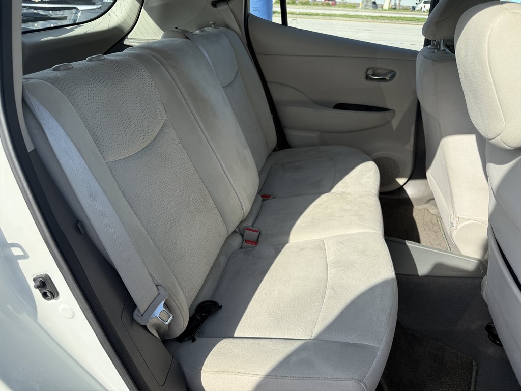 2015 Nissan LEAF - $2,495