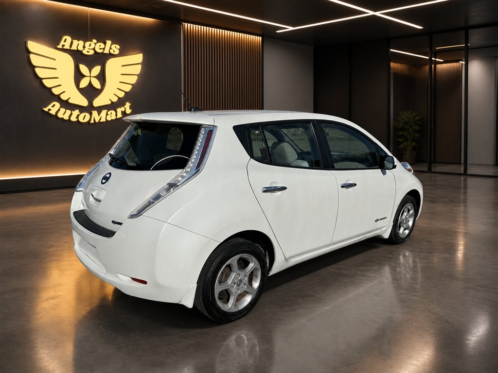 2015 Nissan LEAF - $2,495