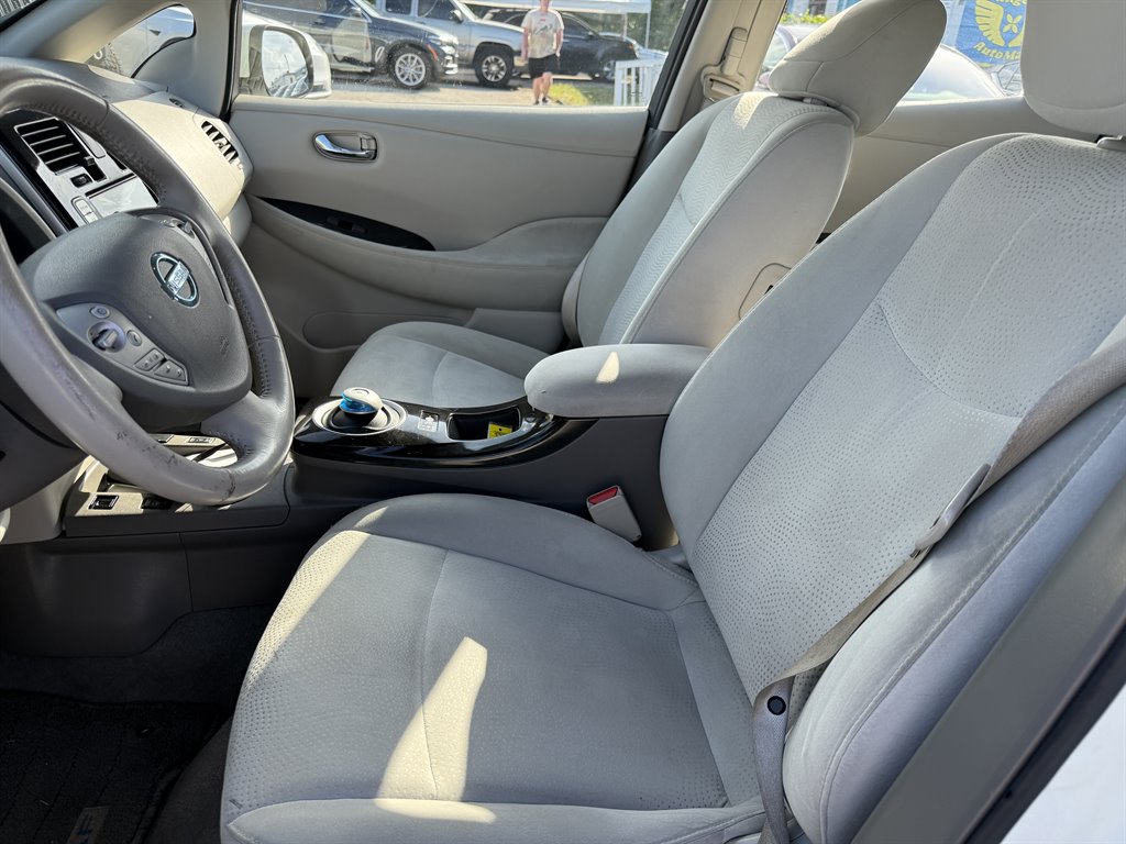 2015 Nissan LEAF - $2,495