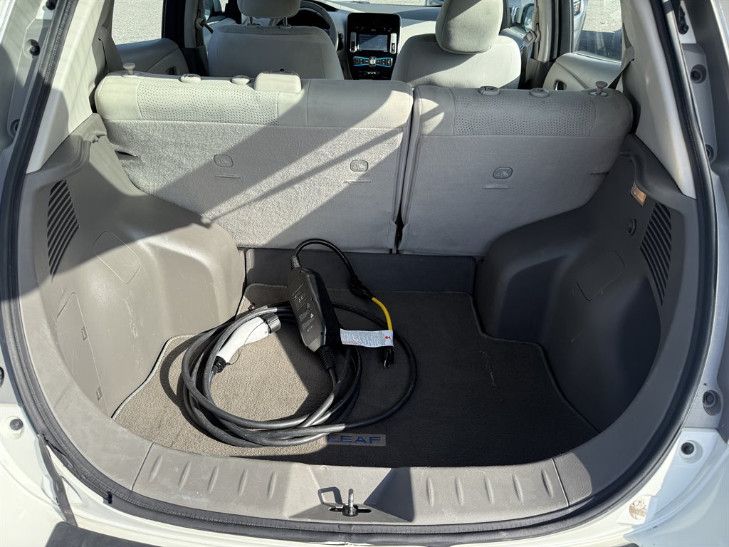 2015 Nissan LEAF - $2,495