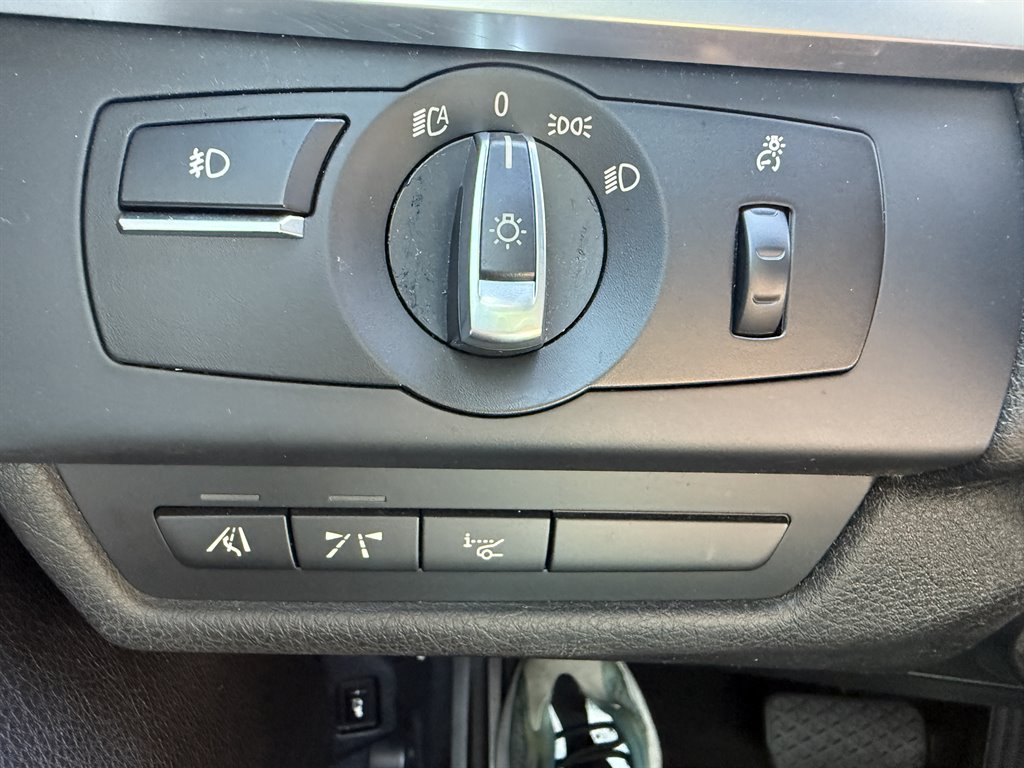 2012 BMW 650xi - $15,695