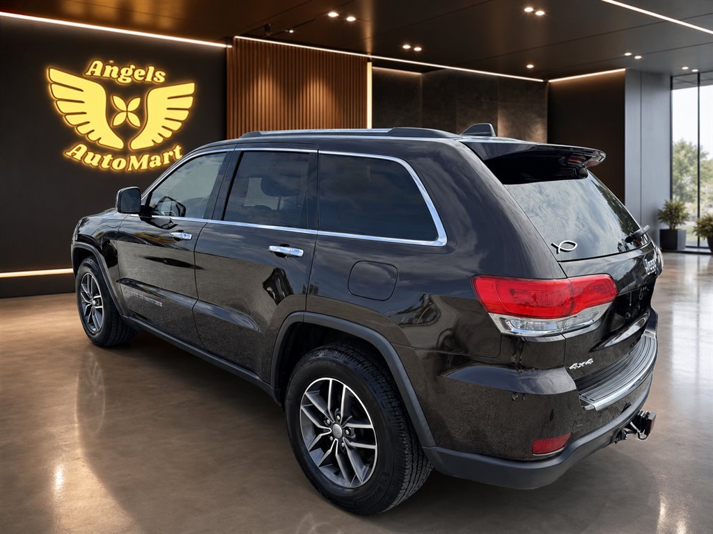 2017 Jeep Cherokee - $10,995