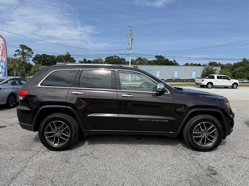 2017 Jeep Cherokee - $12,995