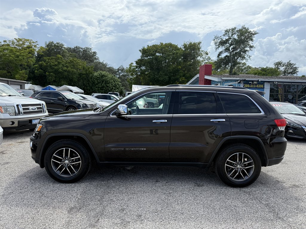 2017 Jeep Cherokee - $12,995