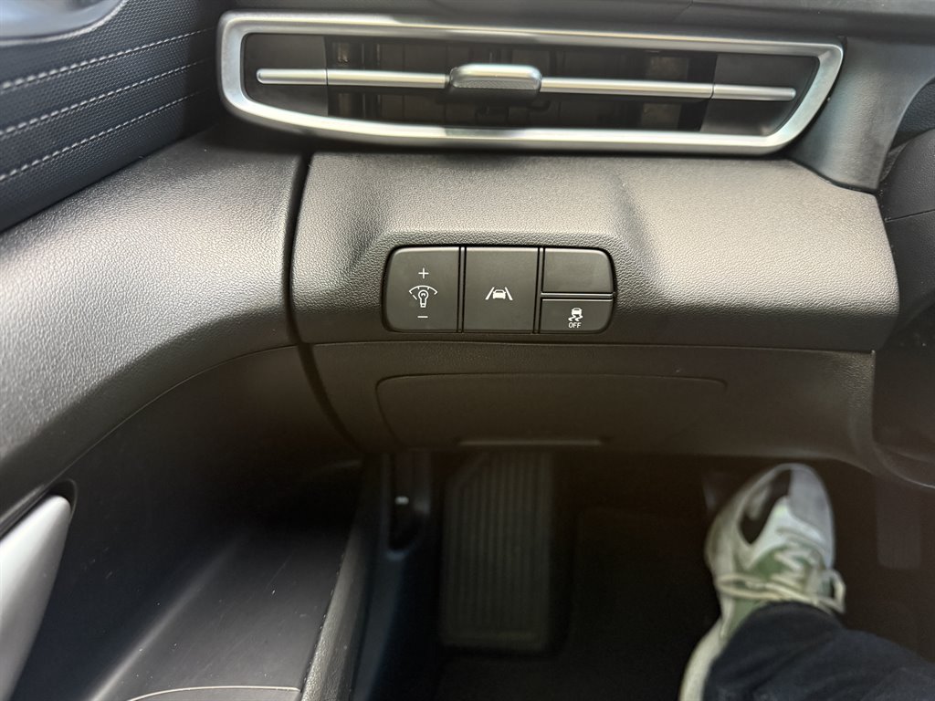 2022 Hyundai Elantra - $17,895