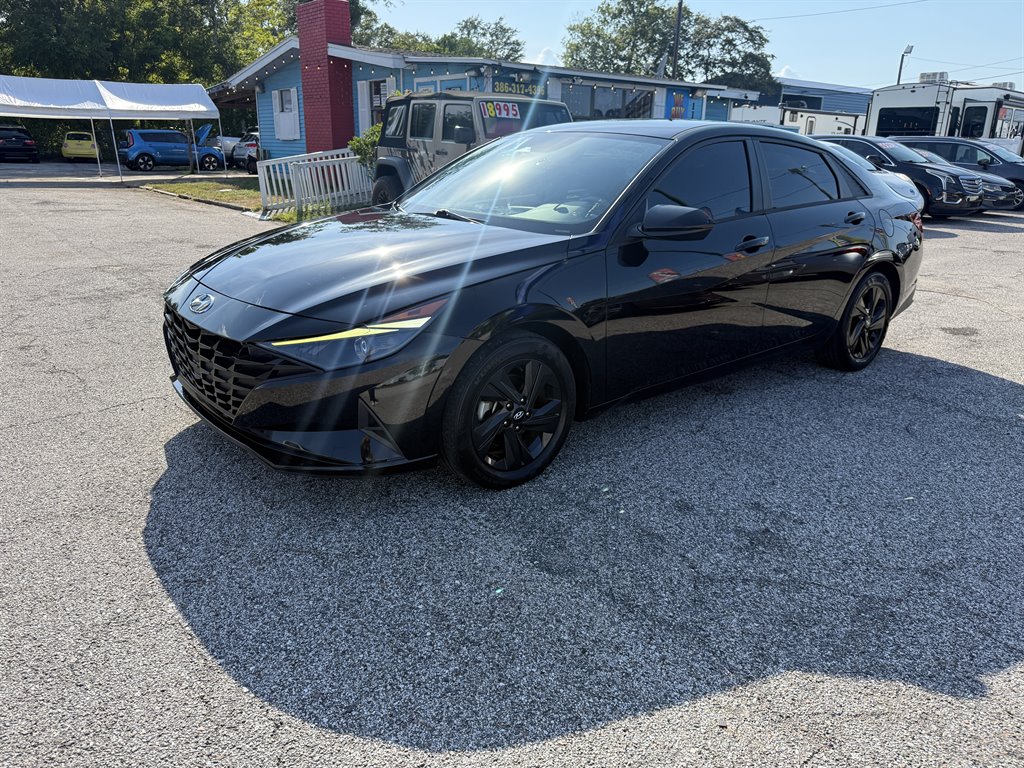 2022 Hyundai Elantra - $17,895
