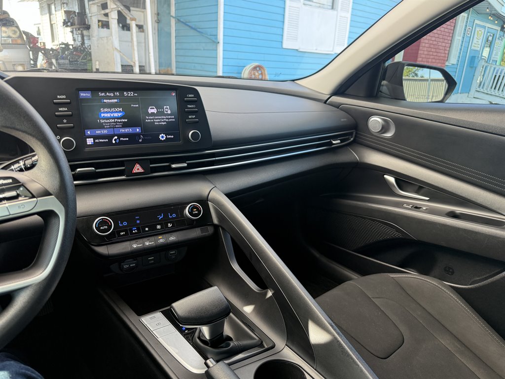 2022 Hyundai Elantra - $17,895
