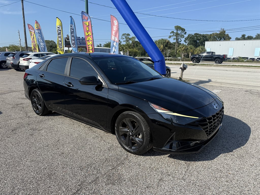 2022 Hyundai Elantra - $17,895